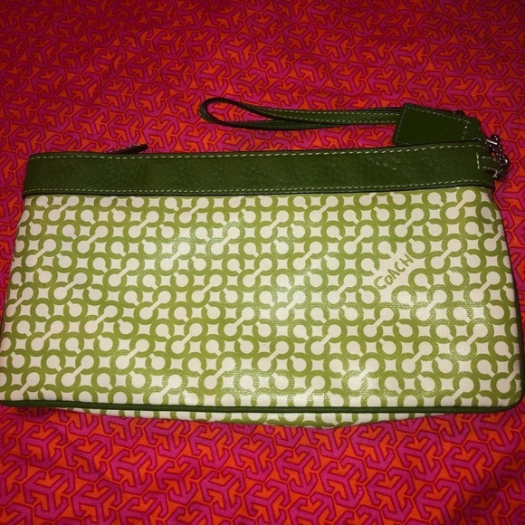 Green coach wristlet - Picture 2 of 4